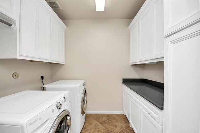 Building Photo - 5038 Gold Haven Dr