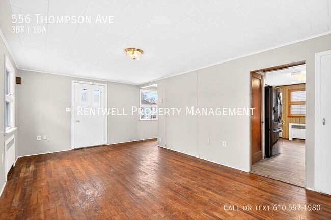 Building Photo - 556 Thompson Ave