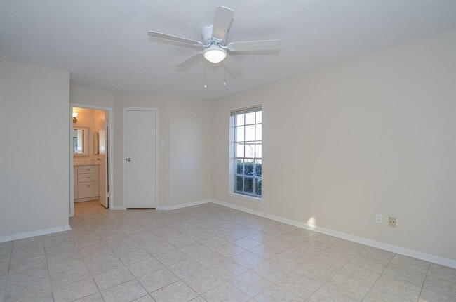 Building Photo - 12550 Whittington Dr