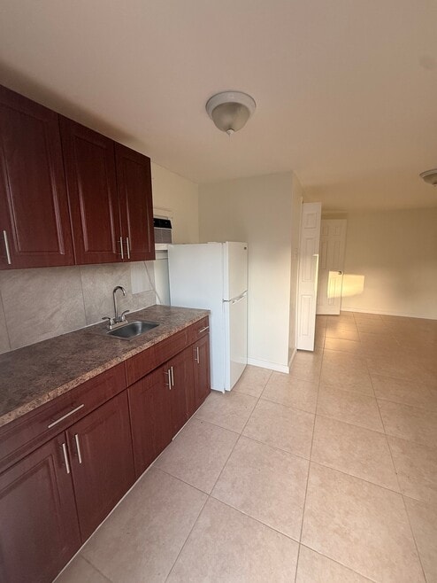 Building Photo - 5230 SW 116th Ave