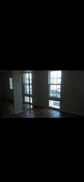 Building Photo - 9729 98th St