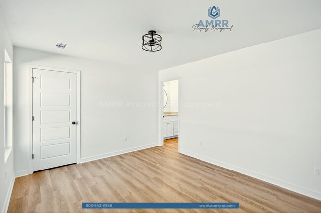 Building Photo - 1401 Sioux Pl