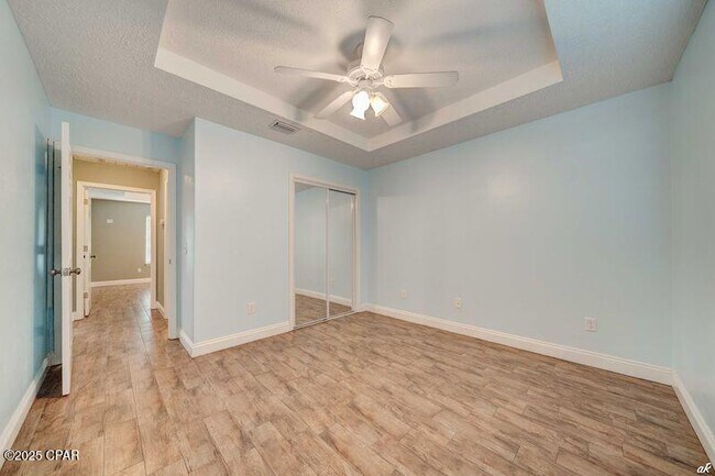 Building Photo - 5409 Nicole Blvd