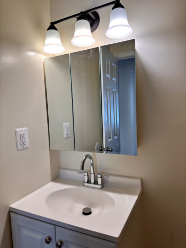 Building Photo - 8416 Fuerte Ct