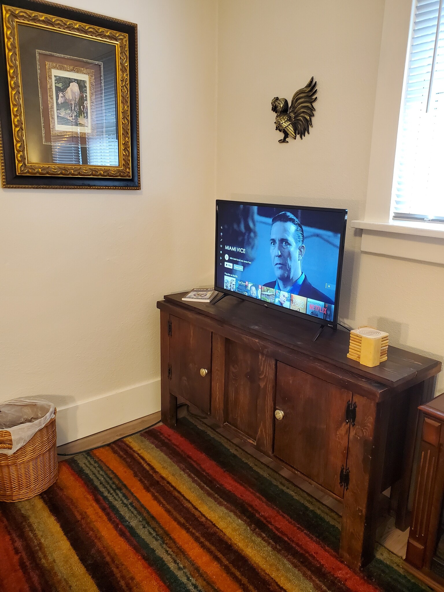 Building Photo - 204 E 3rd Ave