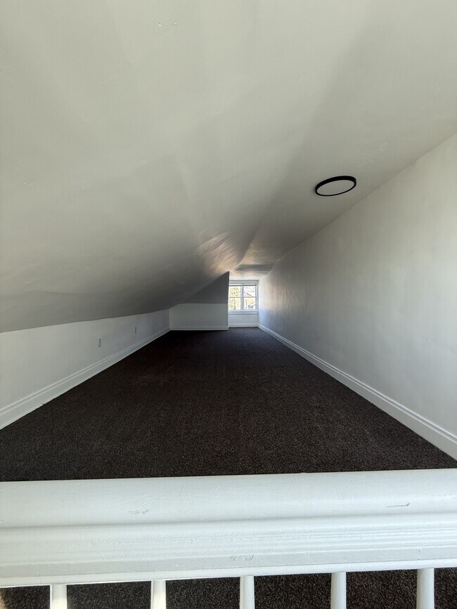 Building Photo - 3005 Derry St