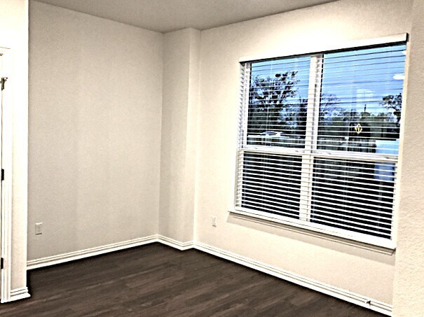 Building Photo - 176 Pebble Creek Run