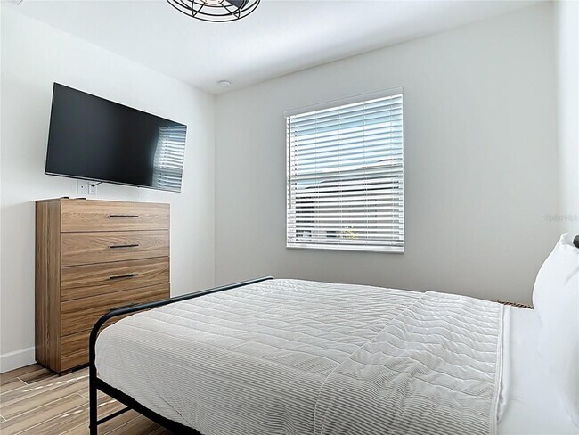 Building Photo - 26 Medalist Way