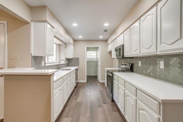 Building Photo - 7550 Deerlodge Trail