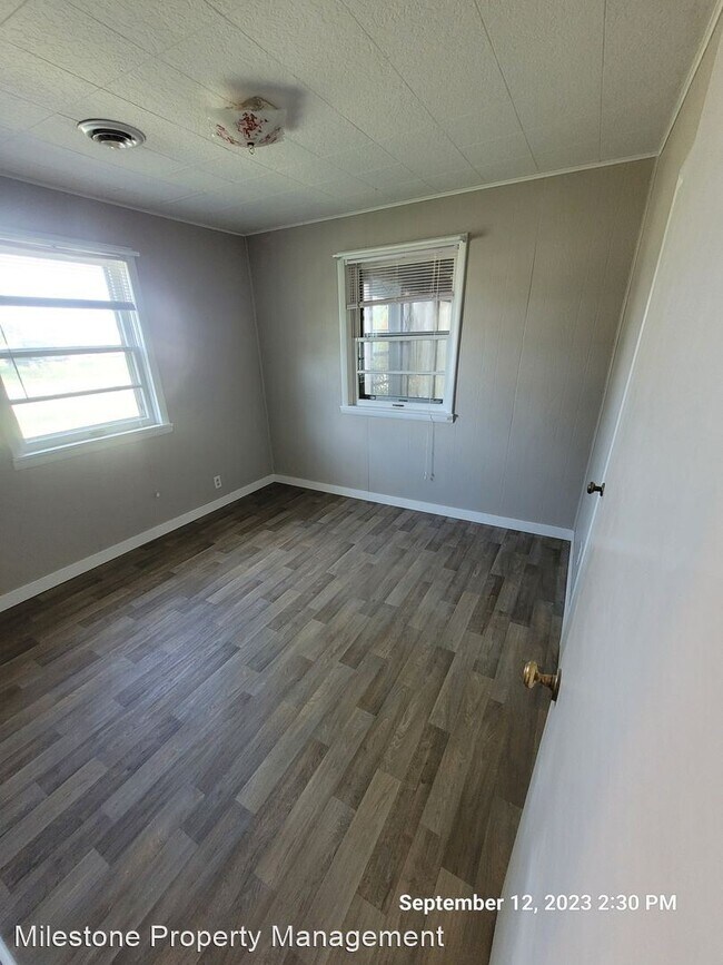 Building Photo - 3 br, 1 bath House - 1420 N Merriam