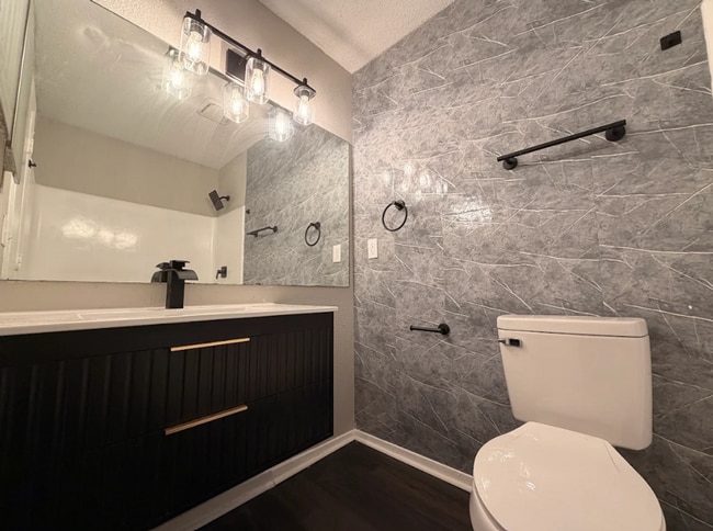 Building Photo - 2 Bed and 2 Bath in Norcross! Get 50% OFF your FIRST MONTH RENT!