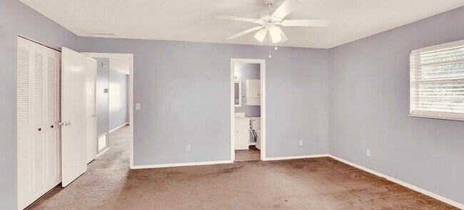 Building Photo - 105 Spring Lake Ct
