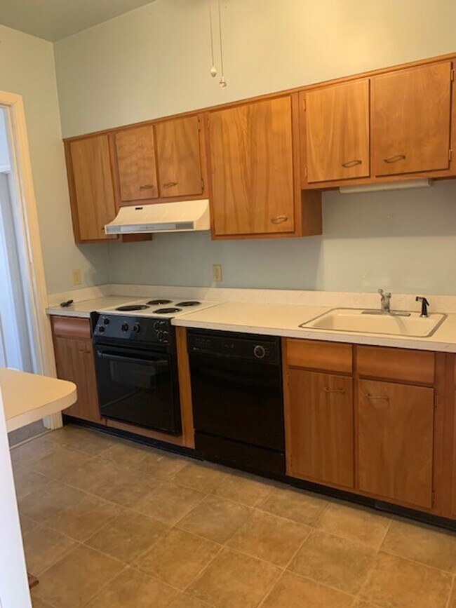 Building Photo - 207 Diamond Blvd