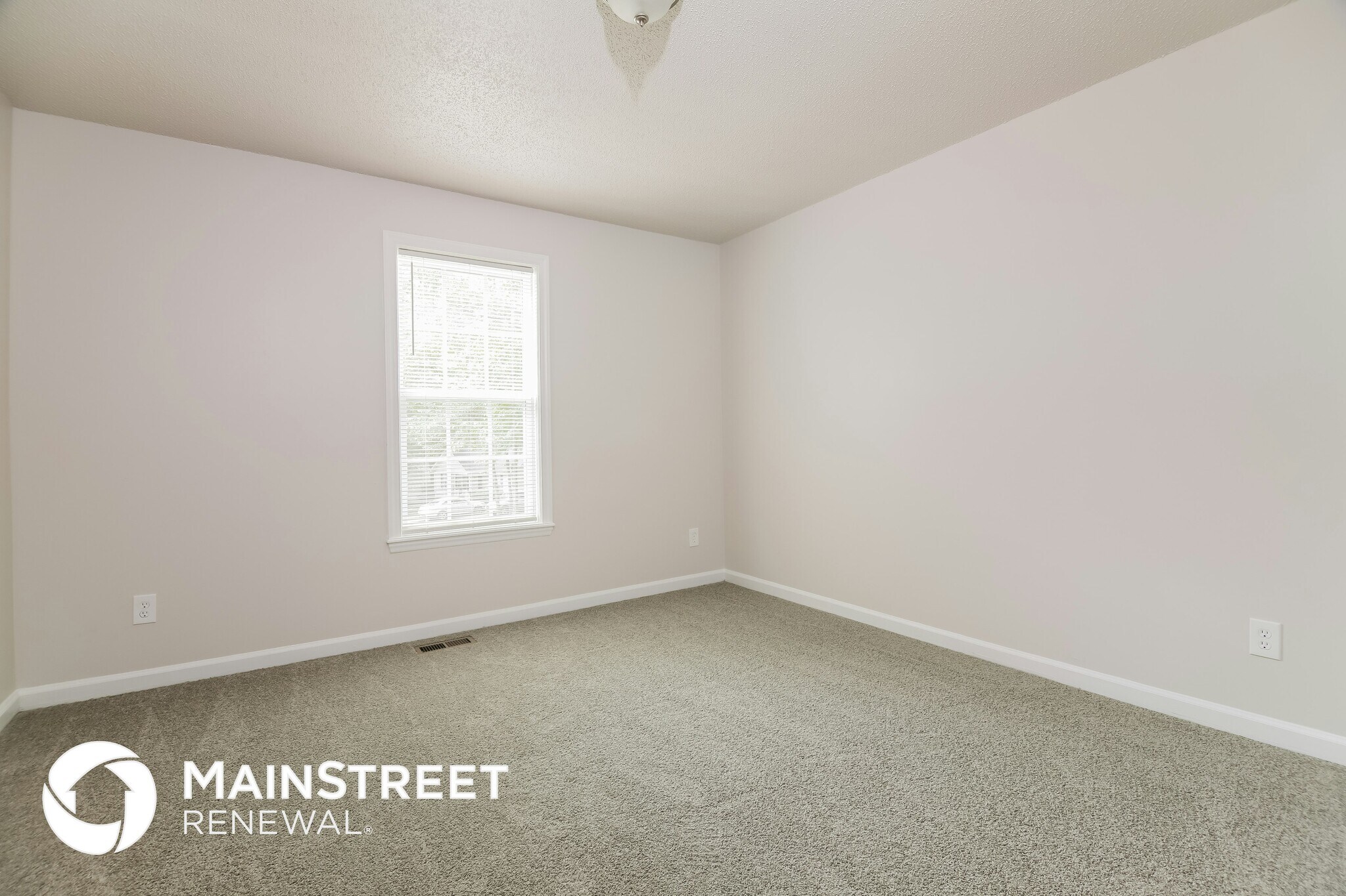 Building Photo - 5201 Pronghorn Ln