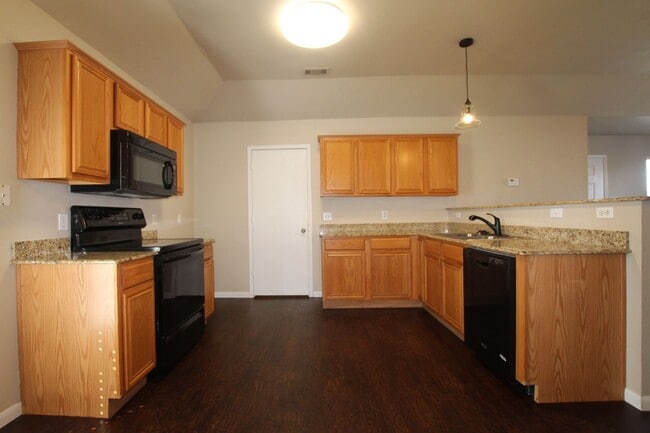 Building Photo - Coming Soon: Stunning 3 Bedroom Home in Bu...
