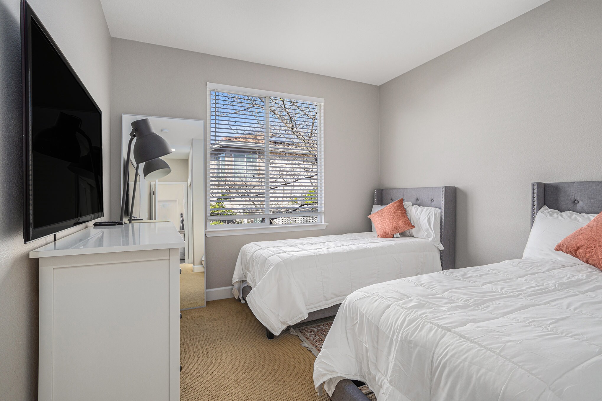 Building Photo - 2580 Harlow Ln