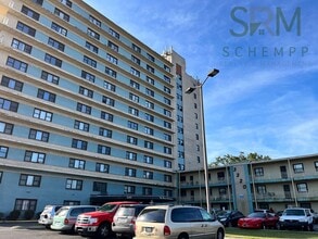 Building Photo - Updated 2BR/2BA on Bardstown Road with all utilities included now available!