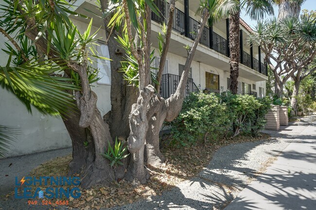 Building Photo - 1035 Hayworth Ave