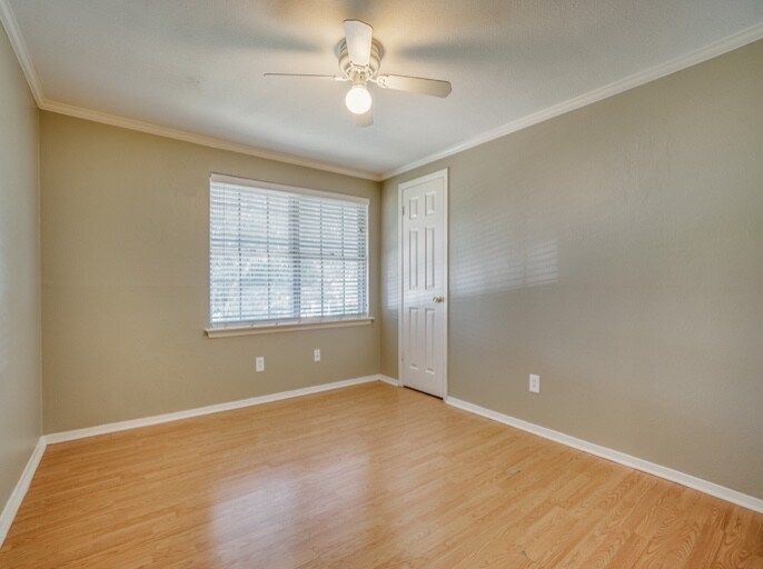 Building Photo - 11227 Drummond Dr