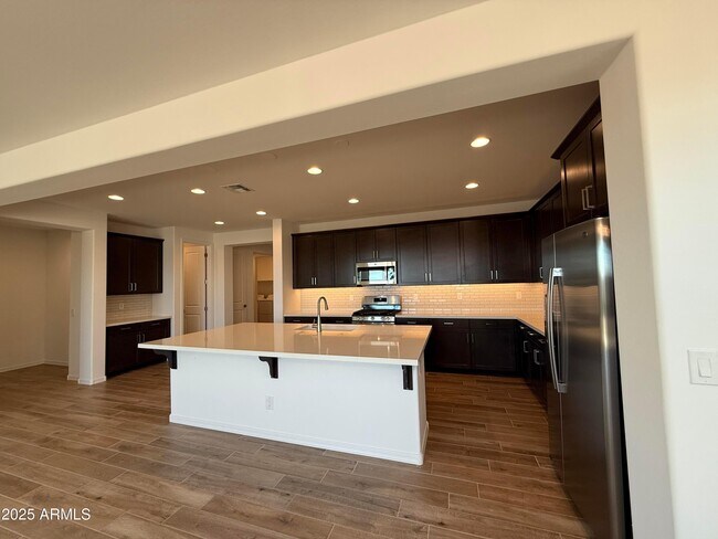 Building Photo - 10155 W Columbus Ave