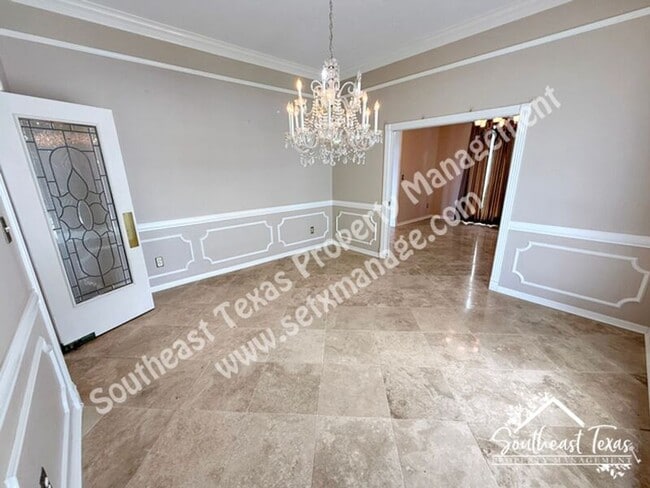 Building Photo - 4980 Littlewood Dr