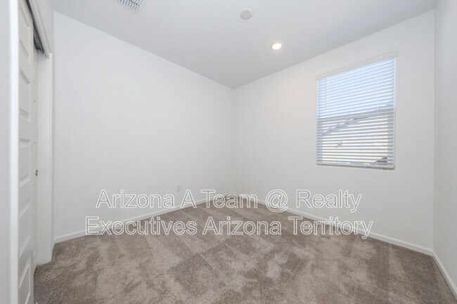 Building Photo - 17581 S Desert Barberry Dr