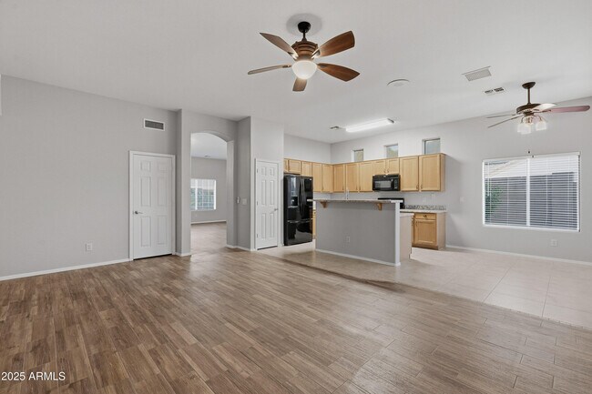 Building Photo - 2033 N 110th Ave