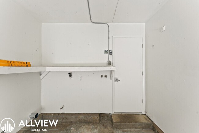 Building Photo - 17972 Baron Cir