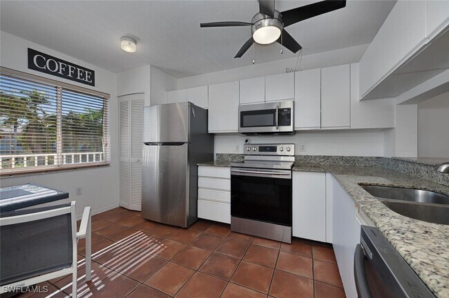 Building Photo - 3021 Sandpiper Bay Cir