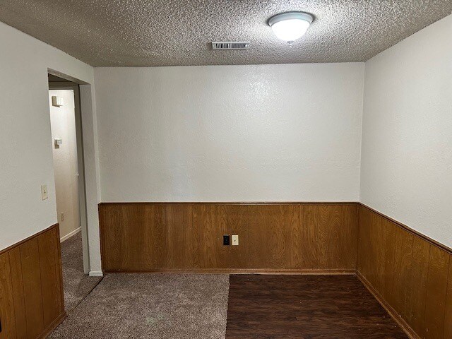 Building Photo - 8607 S Drexel Pl
