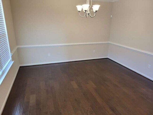 Building Photo - 509 Ackerman Ln