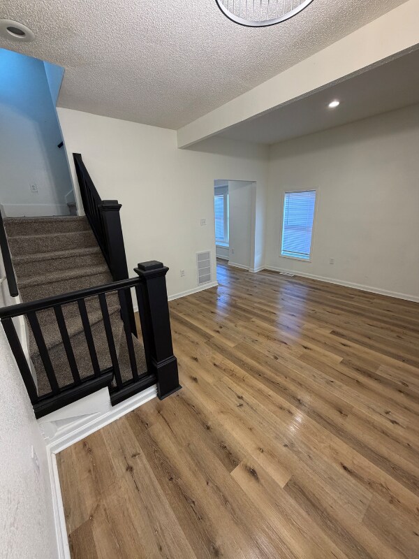 Building Photo - 2451 Chelsea Ave