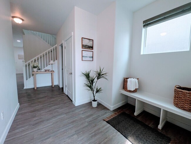 Building Photo - Fantastic Huge Bluffdale Home!!!!