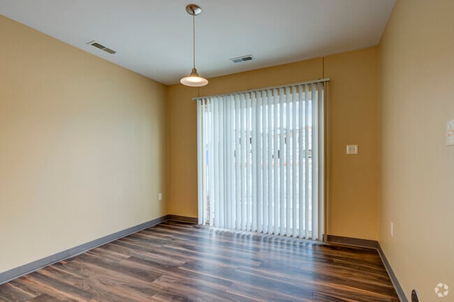 4BR, 2.5BA - 1,611SF - Dining Room - Clark Commons