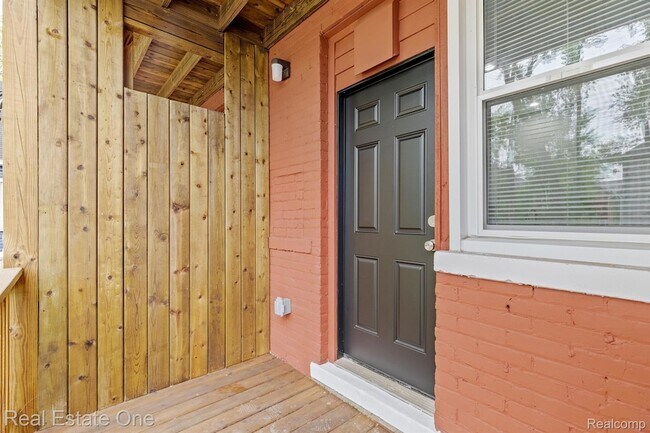 Building Photo - 2282 Belvidere St