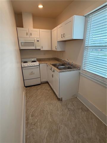 Building Photo - 5801 Morton St