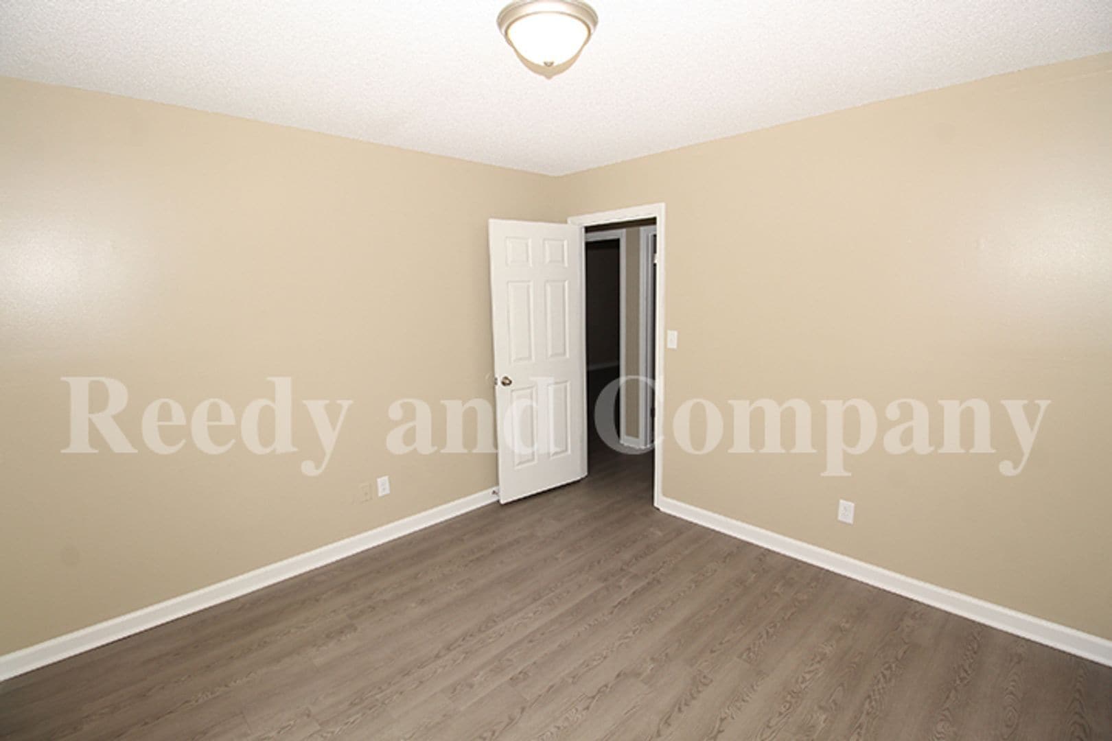 Building Photo - 4682 Sandy Park Dr