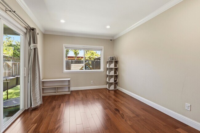Building Photo - Wow! What a Great Home! Available Soon!