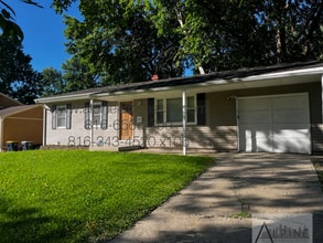 Building Photo - Ranch Home in Gracemor