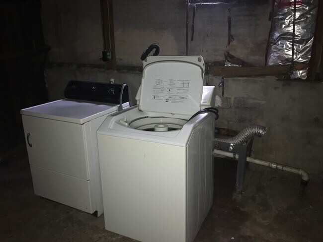 Building Photo - 108 1/2 W Filbert Street