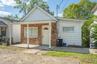 Building Photo - 1845 Kahn Ave