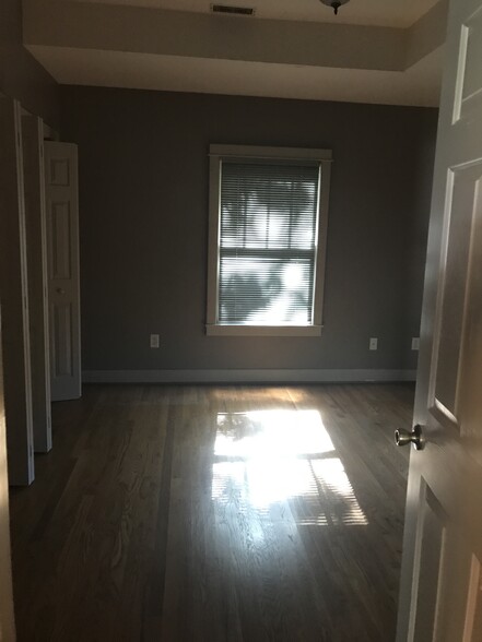 First floor bedroom - 1046 Dudley Ave