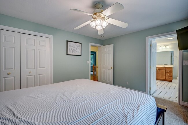 Building Photo - 28 Grachen Dr