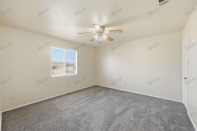 Building Photo - 911 Wellridge Dr