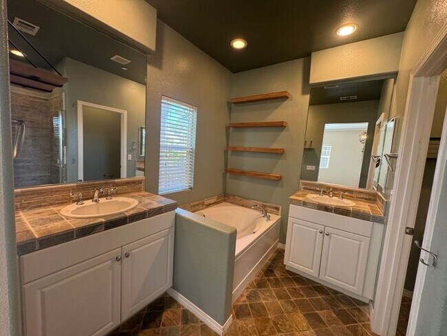Building Photo - Charming 3-Bedroom Coastal Retreat