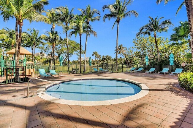 Building Photo - 19501 W Country Club Dr