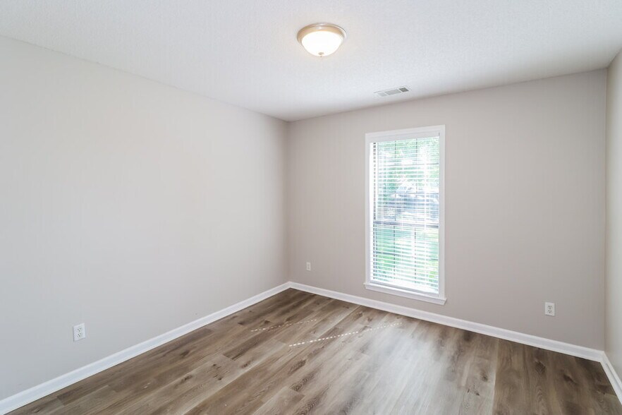Building Photo - 3926 Pecan Trace Cove