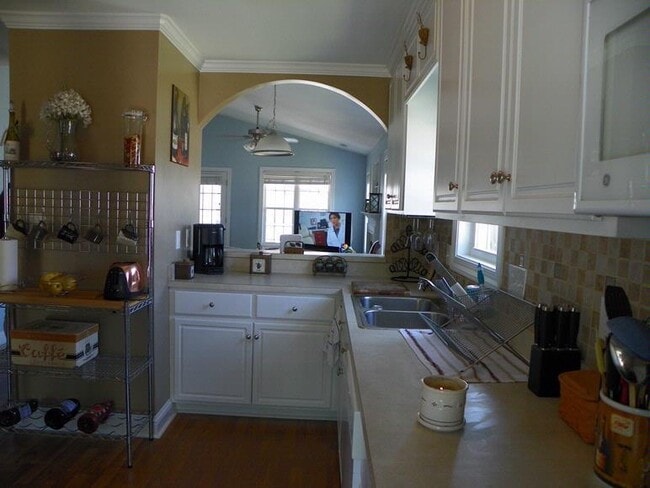 Building Photo - 4112 Huntsmoor Ln