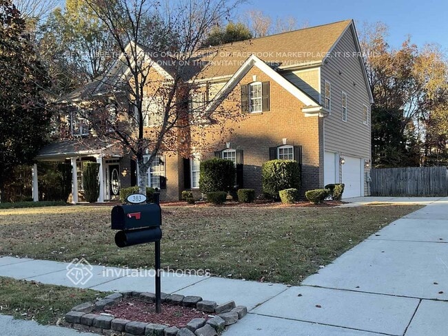 Building Photo - 303 Ranelagh Dr