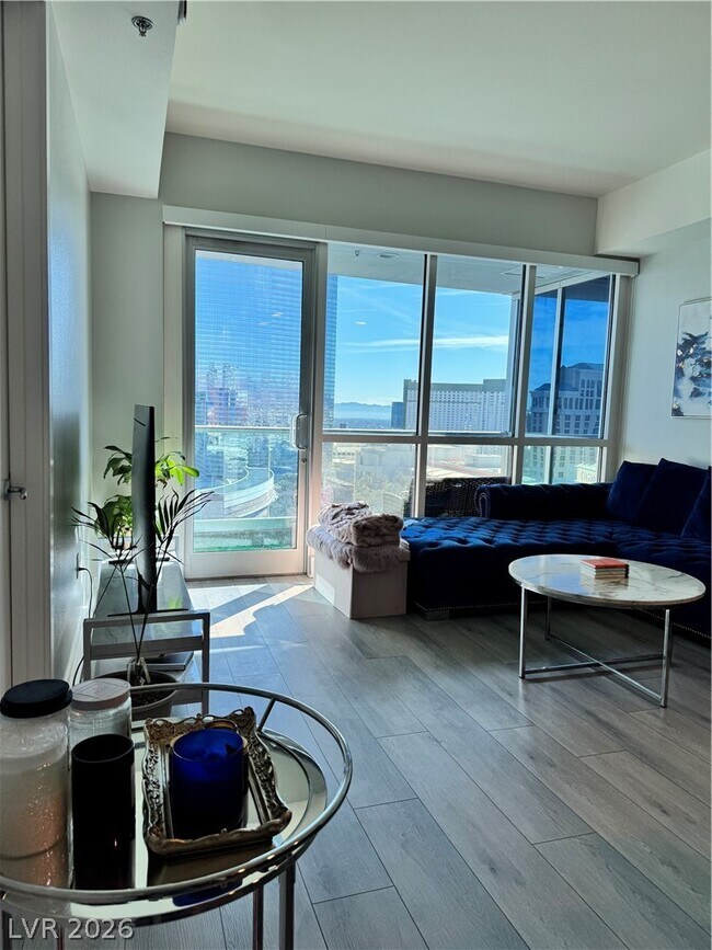 Building Photo - 4525 Dean Martin Dr